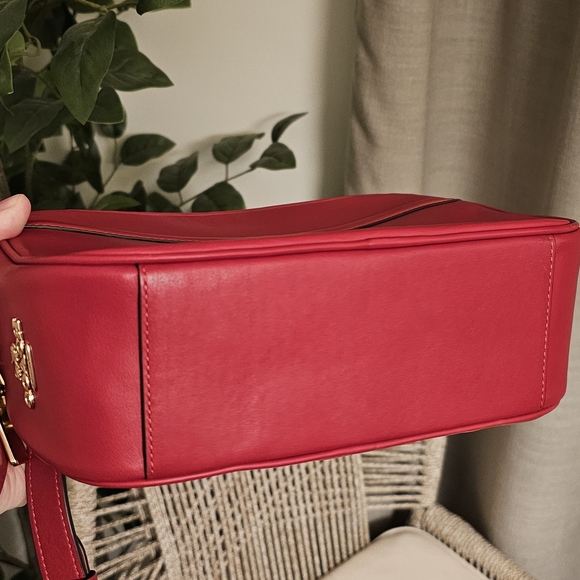 Coach Jes Puffer Heart Red Crossbody Camera Bag C2812 - Picture 6 of 9